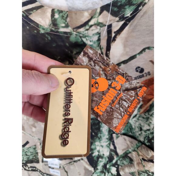 Vintage Y2K Outfitter's Ridge Camo short sleeve NWT men's large - Picture 3 of 4